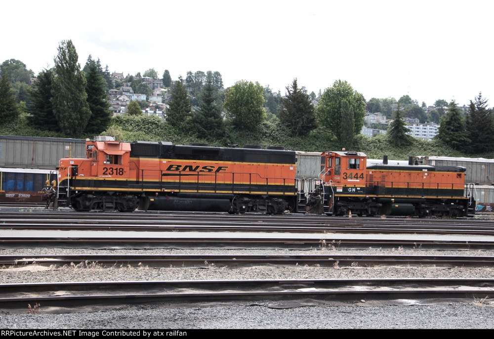 BNSF 2318